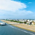 Seafront Functional Apartment Lignano Sabbiadoro